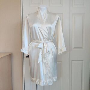 Vintage Flounce Sleeve Ruffle Hem Belted Satin Robe sz M